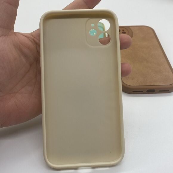 โจ Darling EUC iPhone 11โCase  Bundle โจ - Picture 4 of 9